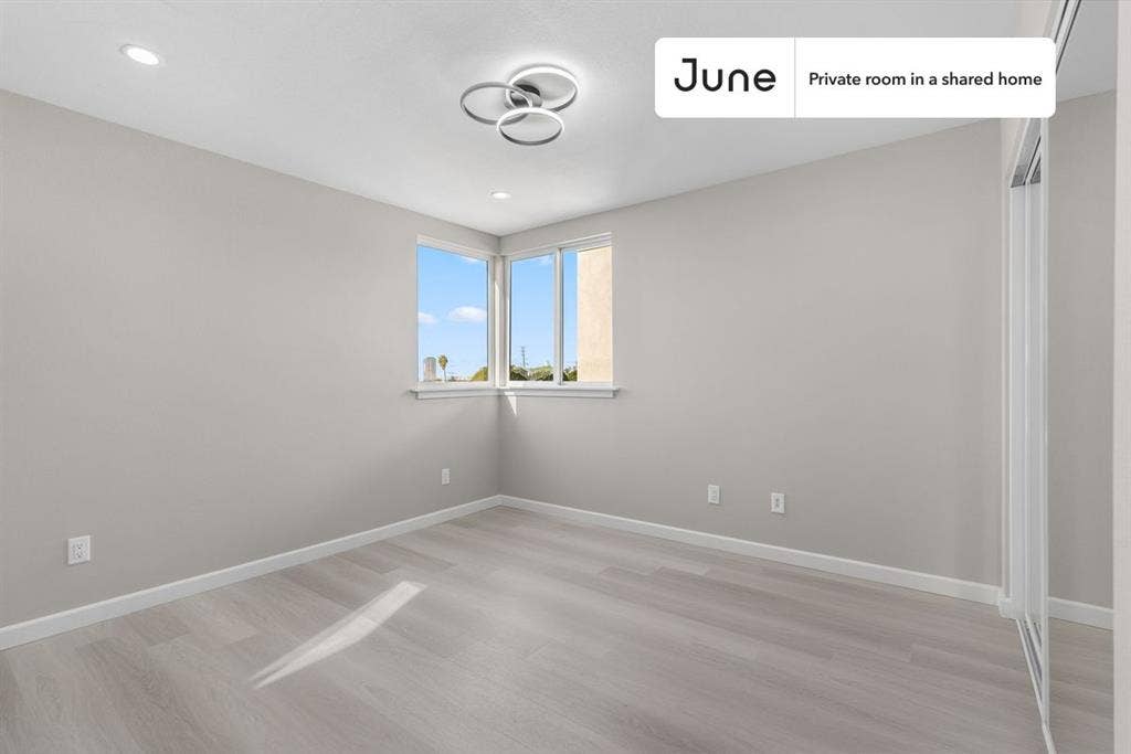 5 BR in Los Angeles