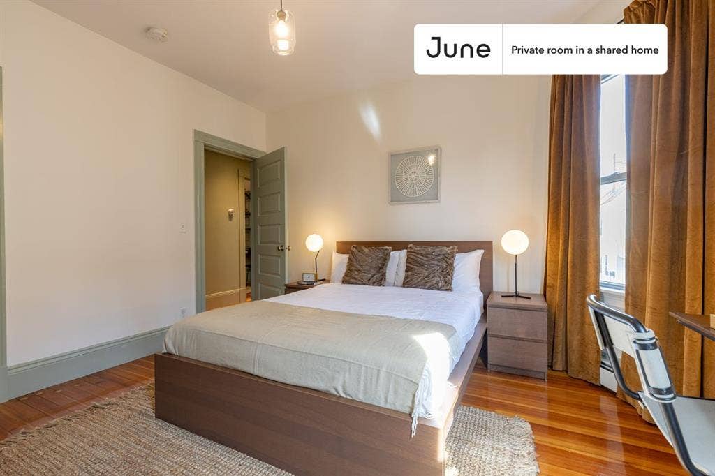 4 BR in Boston