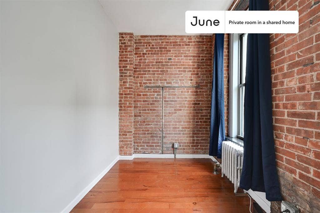 2 BR in New York City