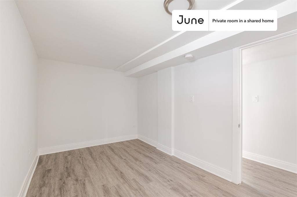 4 BR in Chicago