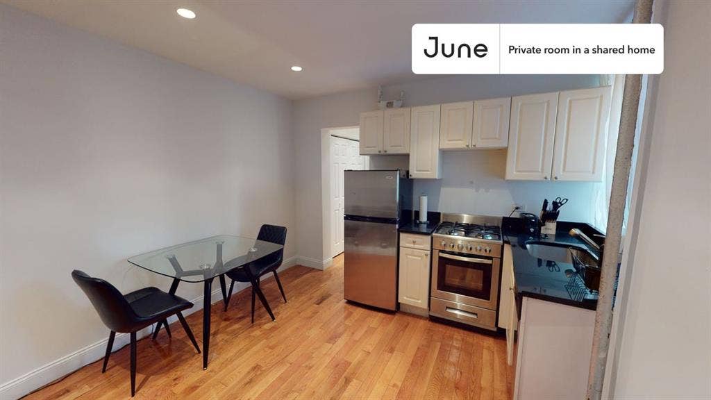 2 BR in New York City
