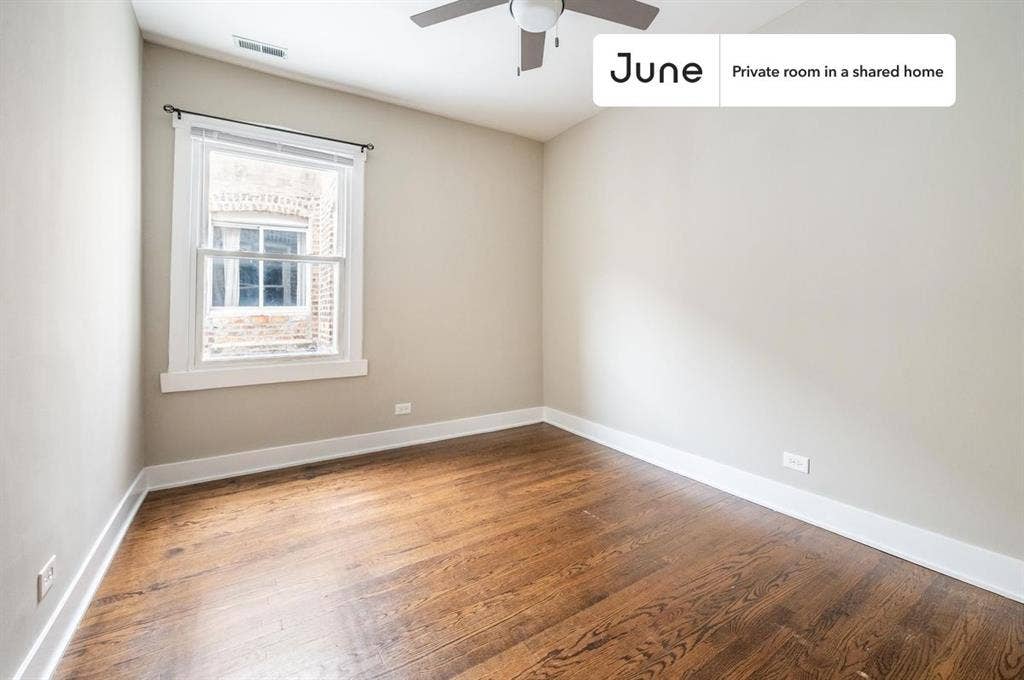 3 BR in Chicago