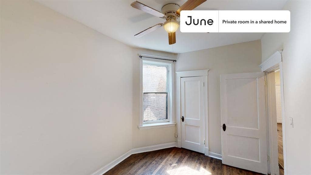 3 BR in Chicago