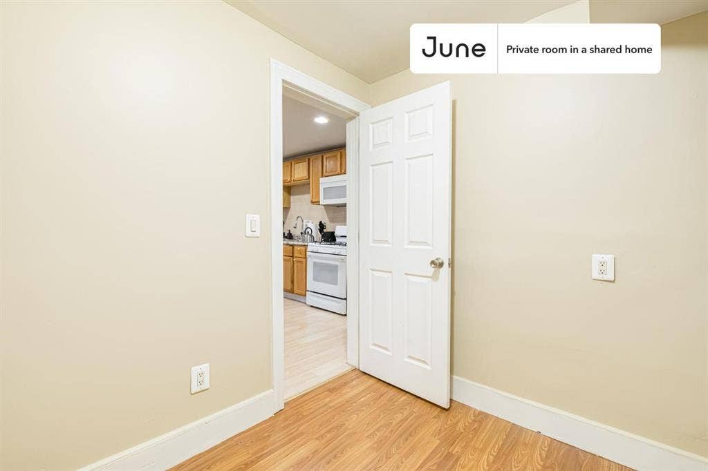 3 BR in Chicago