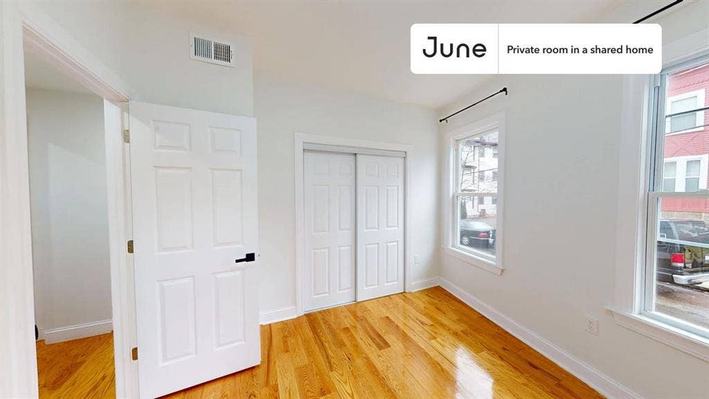 4 BR in Boston