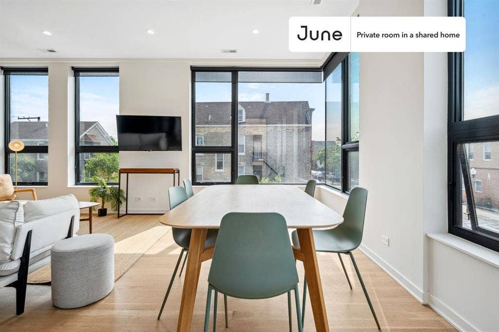 4 BR in Chicago