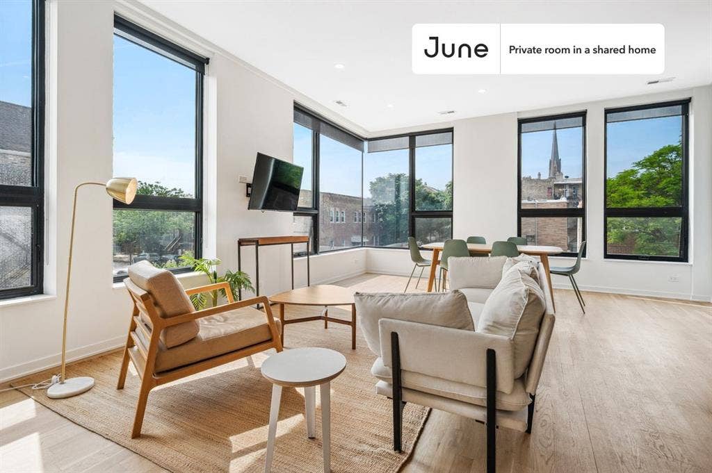 4 BR in Chicago