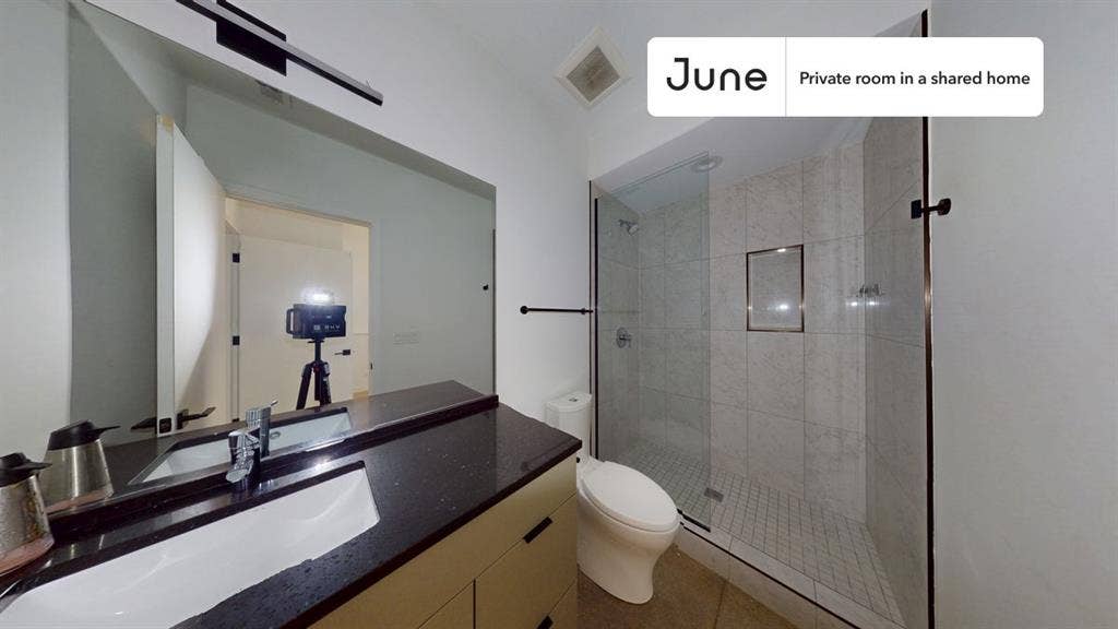 4 BR in Chicago