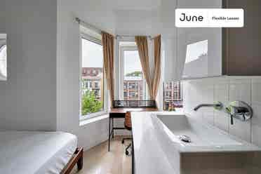 4 BR in New York City