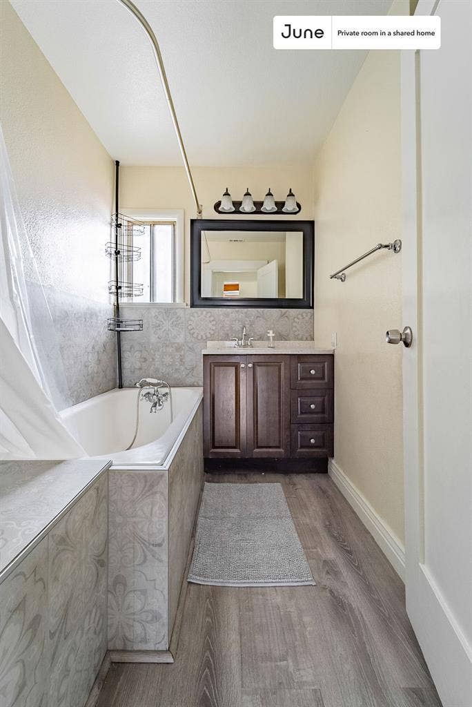 4 BR in Los Angeles