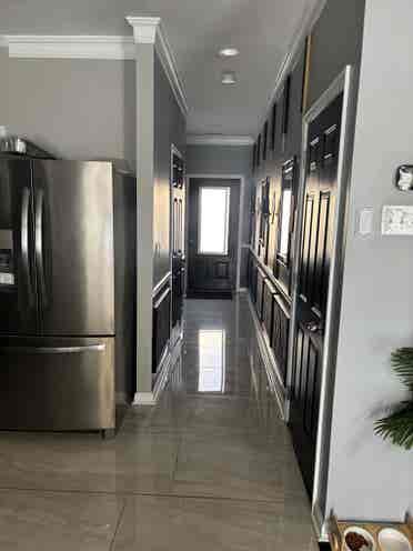 Exquisite Townhome in Stone Mtn