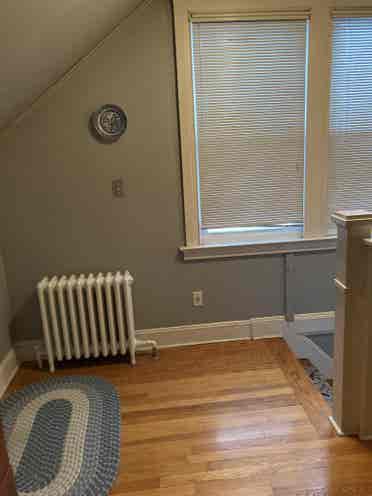 UNIQUE SHARE IN  Colonial Home