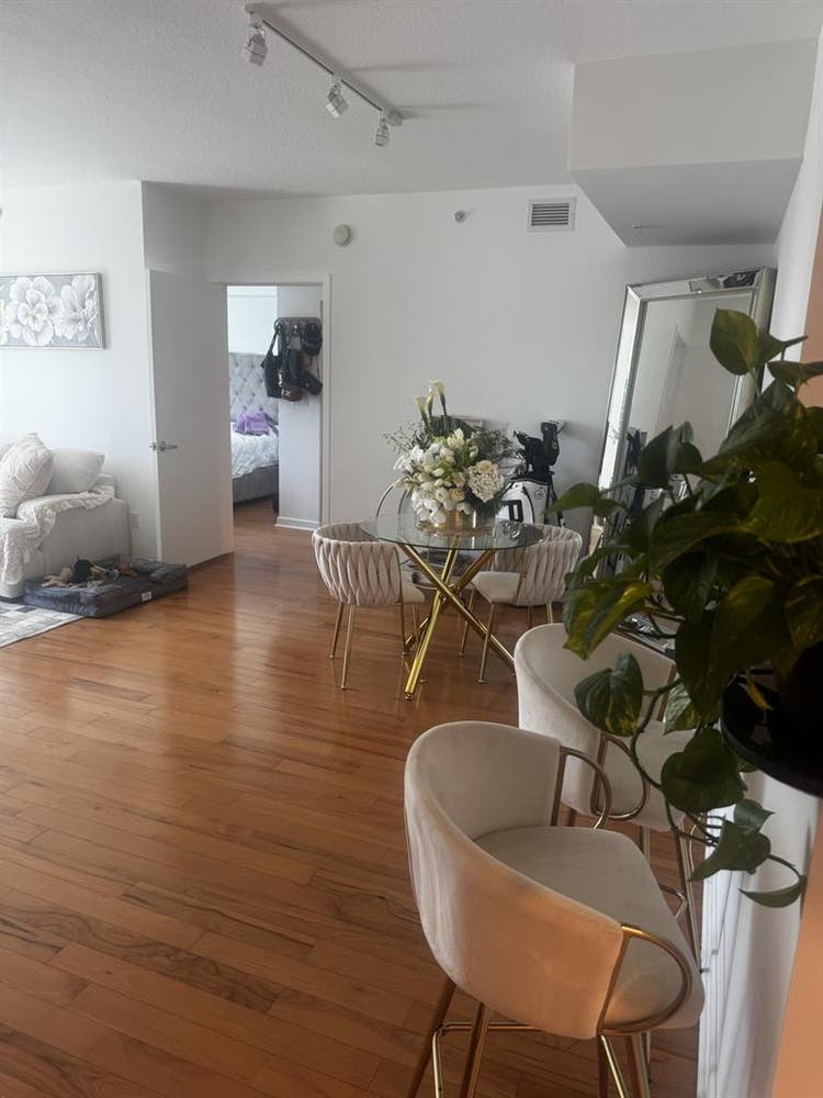 Beautiful and independent room