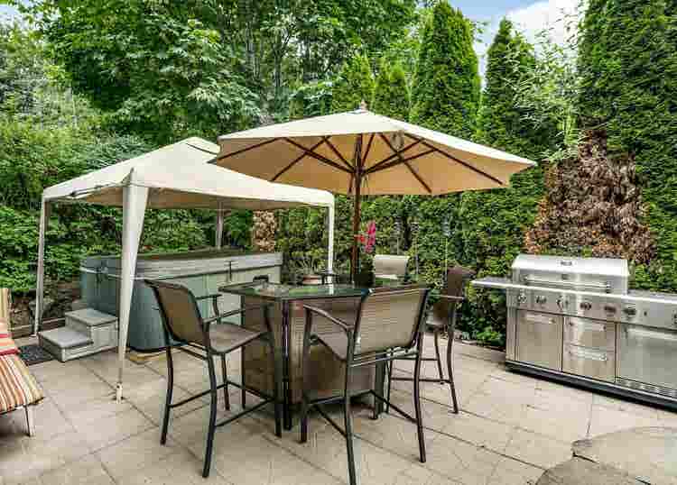 LUXURIOUS FURNISHED APARTMENT