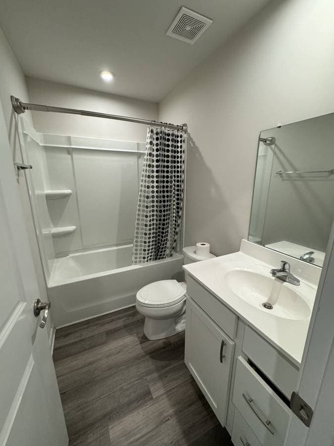 Dallas, GA - Clean Furnished Room