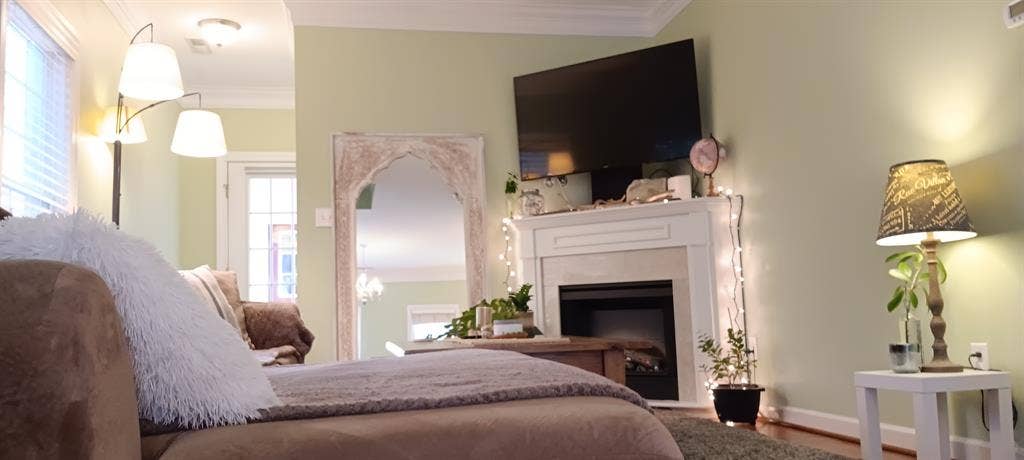 Fabulous Bedroom w/t Private Bath