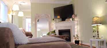 Fabulous Bedroom w/t Private Bath