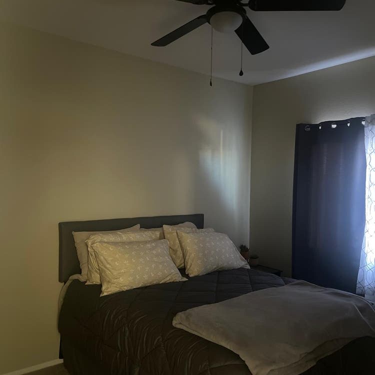 Cozy Victorville Room for rent