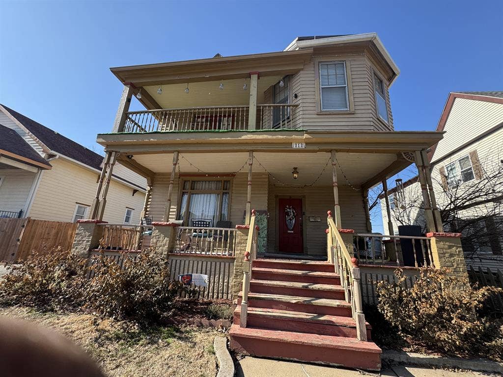 Room for rent, 5mins
from downtown