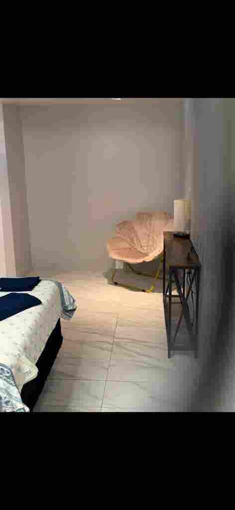 Furnished room with own 
bathroom