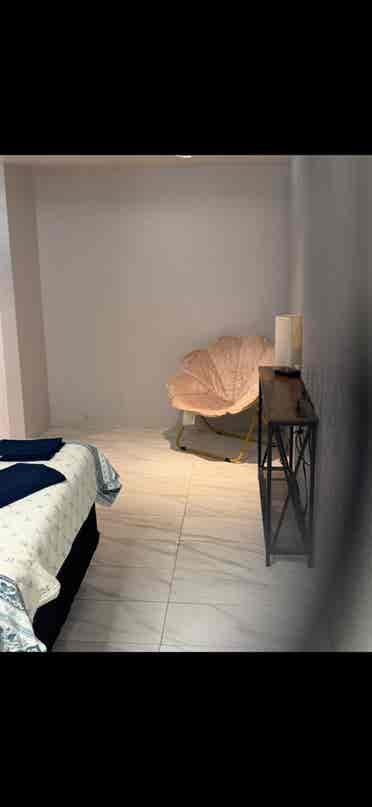 Furnished room with own 
bathroom
