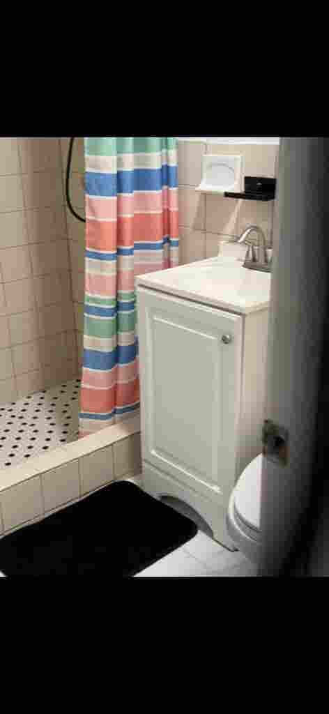 Furnished room with own 
bathroom