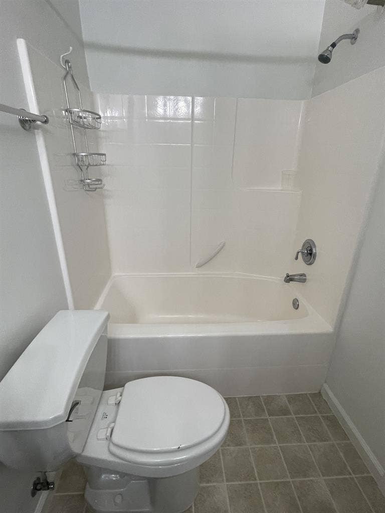 Extra large room to rent in Olympia