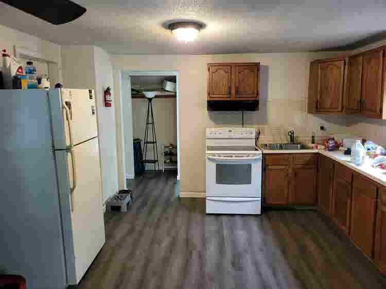 I'm the landlord renting room