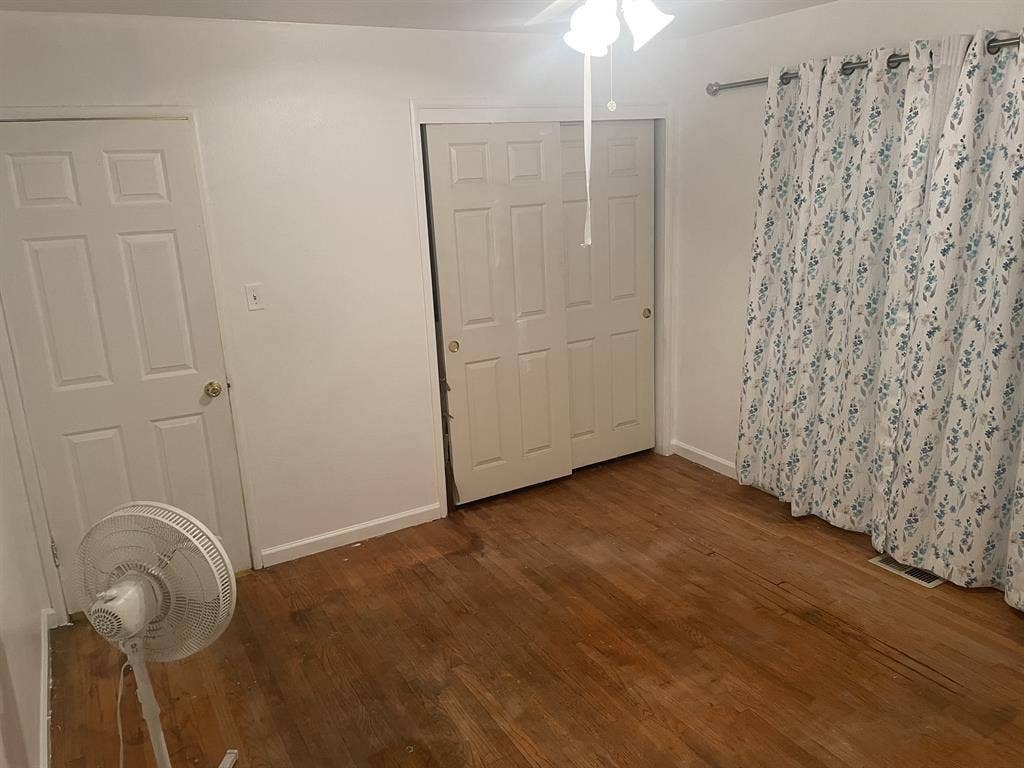 Female roommate wanted!