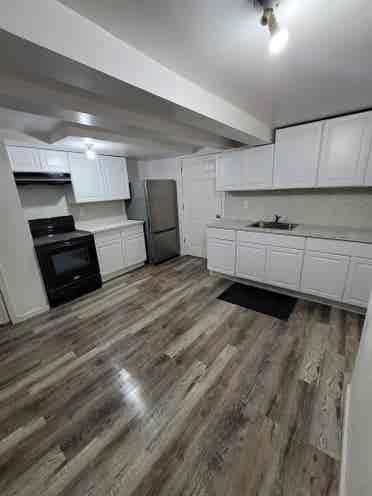 Private room in shared apartment