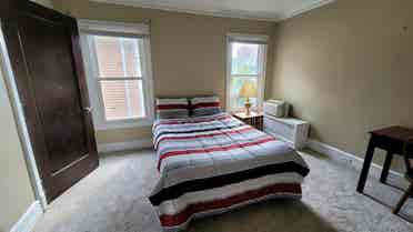 Private room in shared apartment