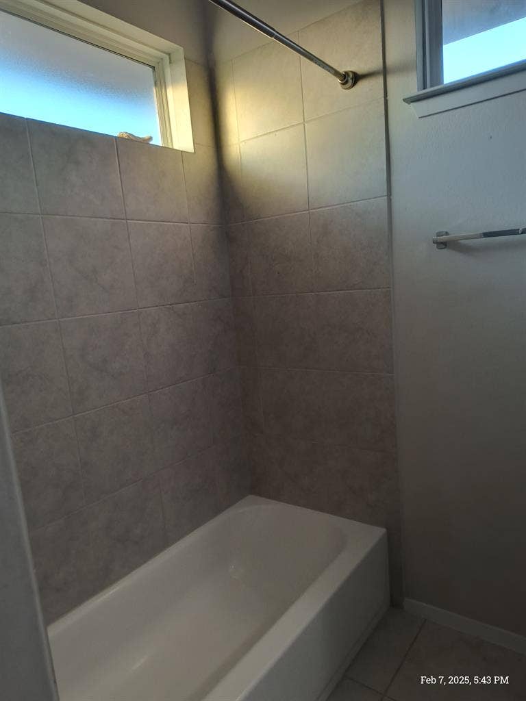 Master Bedroom w/ Private Bathroom