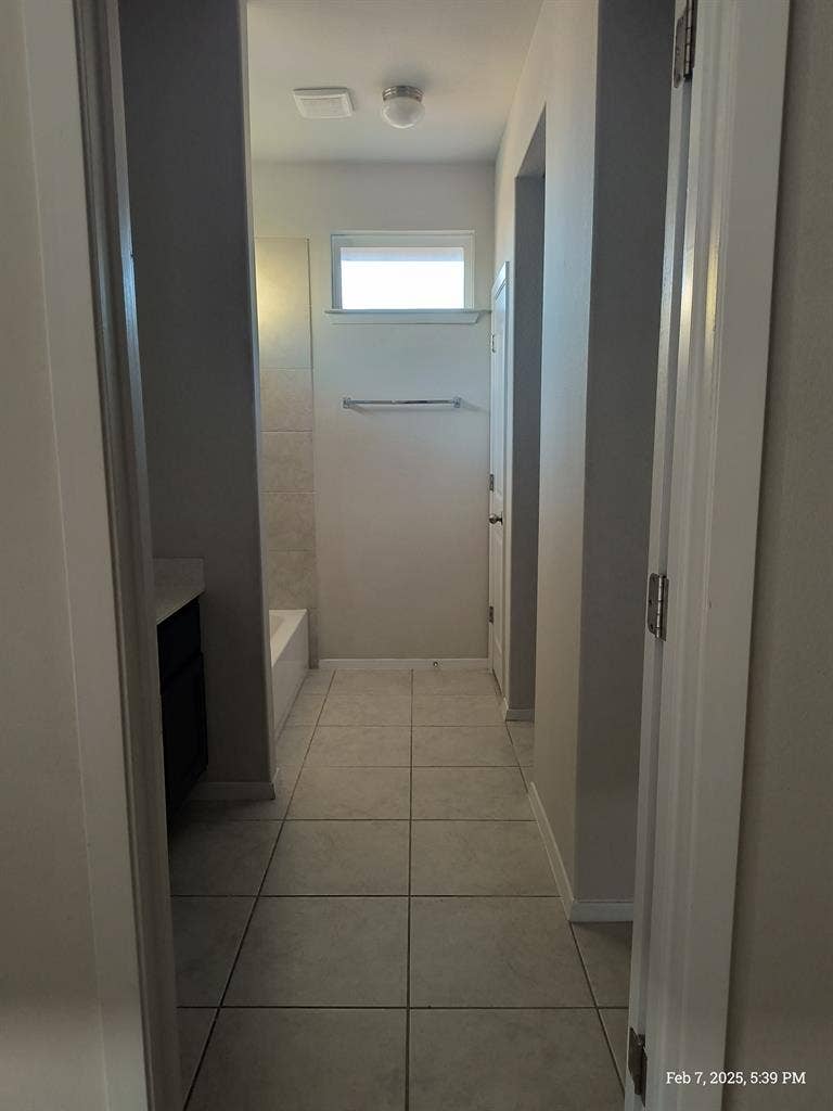Master Bedroom w/ Private Bathroom