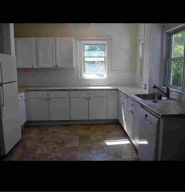 Room for rent in a spacious 2 BR