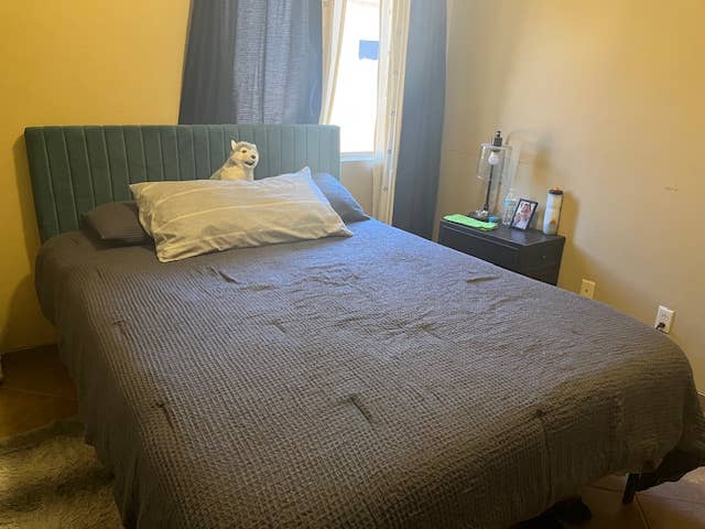 Share Beautiful Home-2 rooms!  NOW