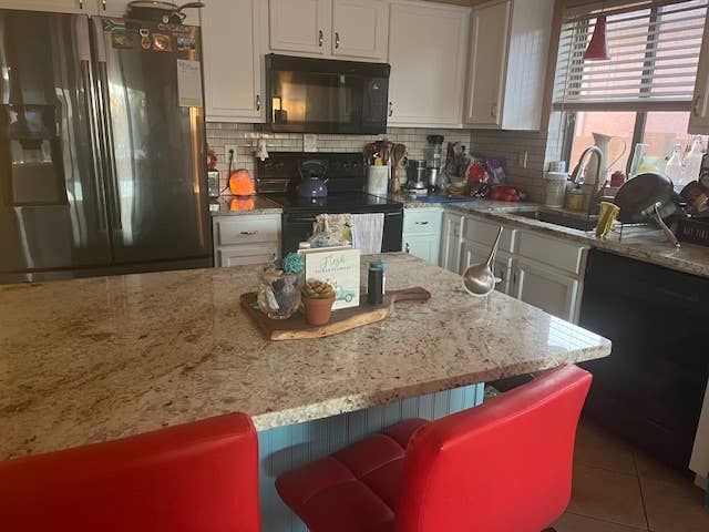 Share Beautiful Home-2 rooms!  NOW