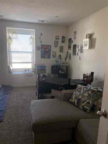 Looking for roommate asap!