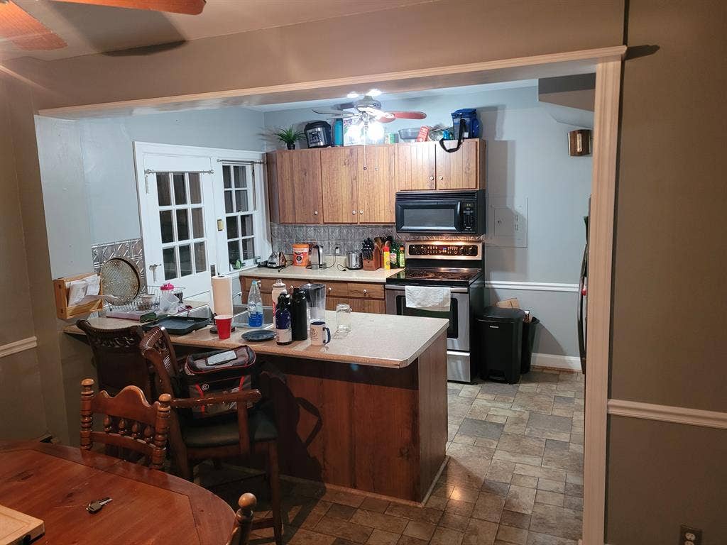 Looking for a third roomate (male)