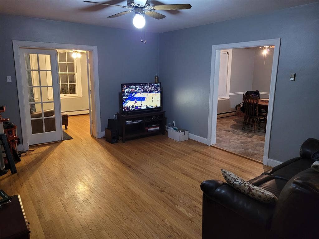 Looking for a third roomate (male)