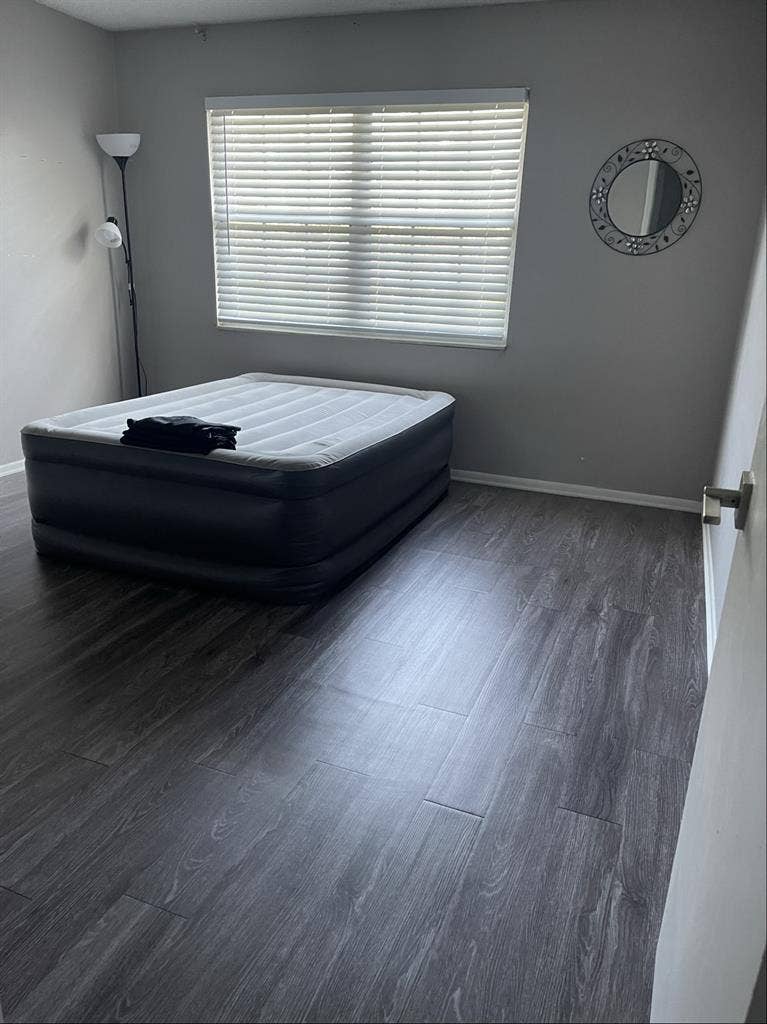 PRIVATE ROOM BY
THE BEACH AVAILABLE