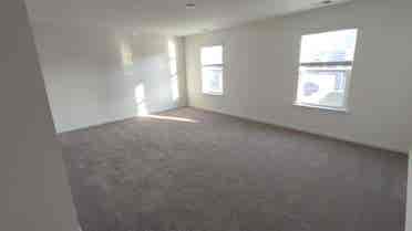 Master Bed with private Bath/Closet