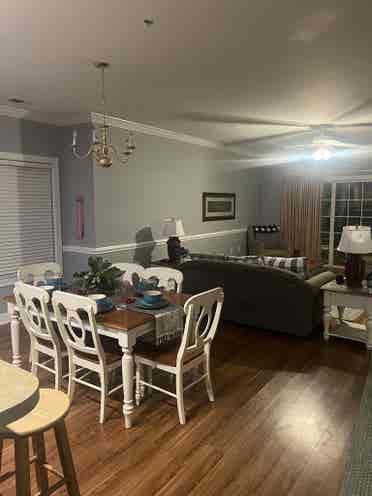 3 bedroom apartment in center of MB