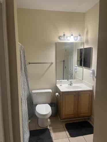 3 bedroom apartment in center of MB