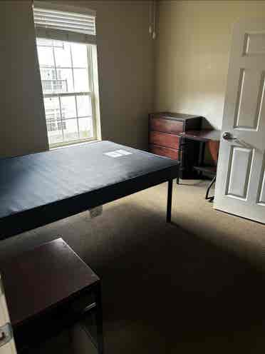 Sublease opportunity!