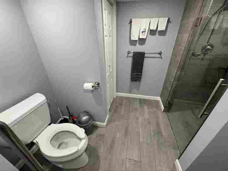 Room in Yarmouth Port $