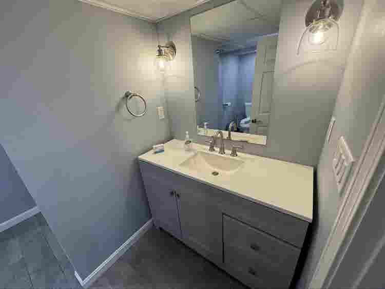 Room in Yarmouth Port $