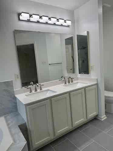 Luxury masterbed with private bath