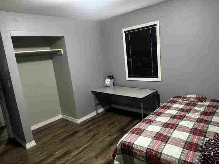 hundred per 
room