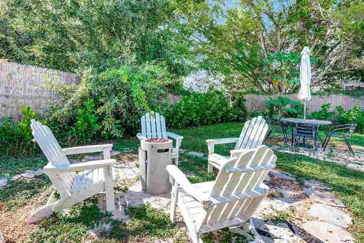 Coastal Charm Cozy Home - BR