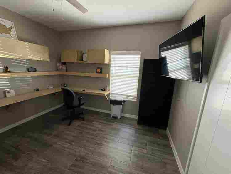 Room for rent $